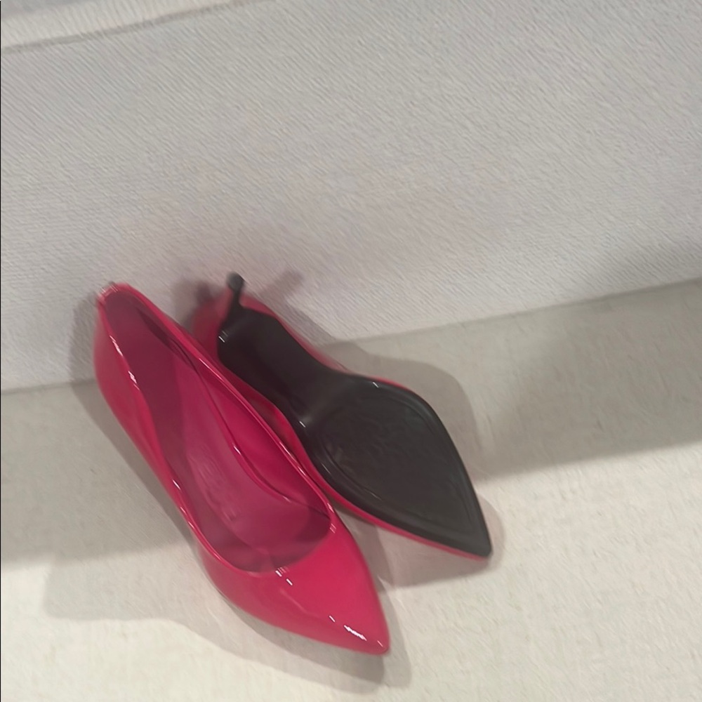 Elegant Pink Women's Pumps - Picture 2 of 5